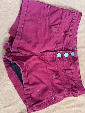 No Boundaries Magenta High-Rise Jean Shorts